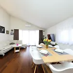 Bellevue Hill Apartman Zára