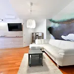 Bellevue Hill Apartman Zára