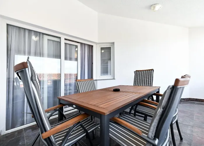 Bellevue Hill Daire Zadar